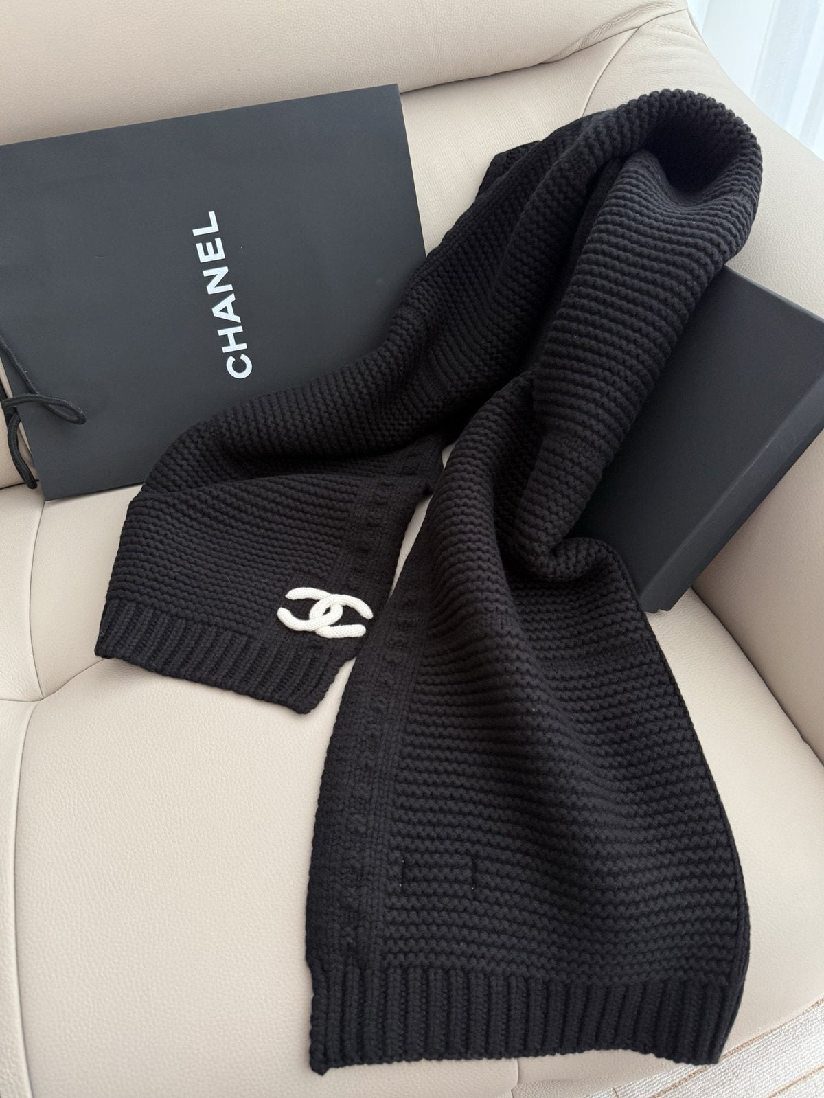 Chanel Black Ribbed Knit Scarf