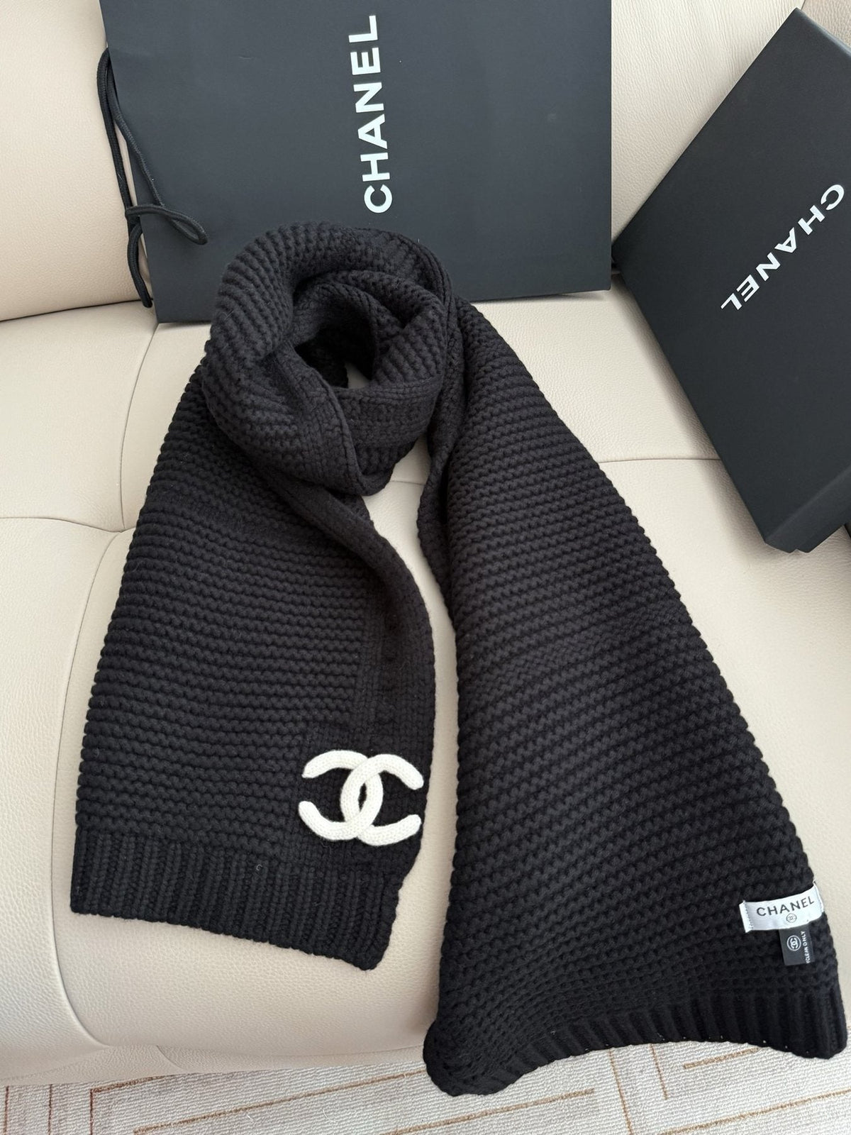 Chanel Black Ribbed Knit Scarf